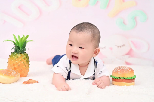 吴忠宝宝在妈妈肚子里